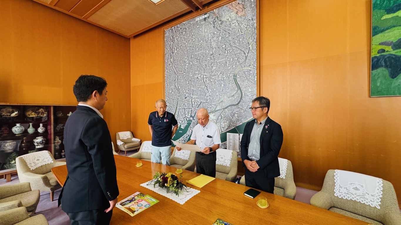 尼崎市-松本市長へ電気使用安全月間趣意書をお渡ししてきましたのイメージ