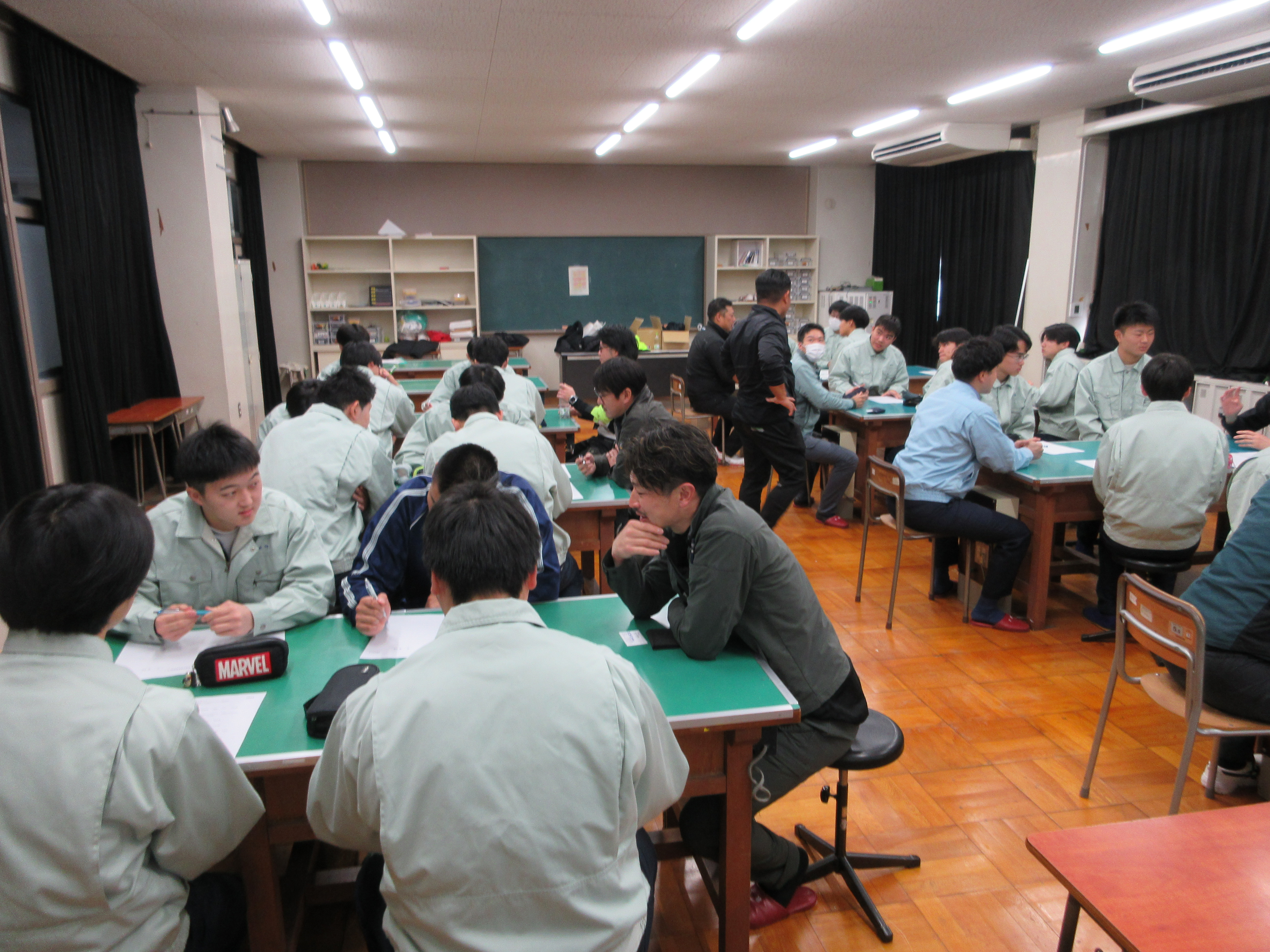 敦賀工業高校生との意見交換会のイメージ