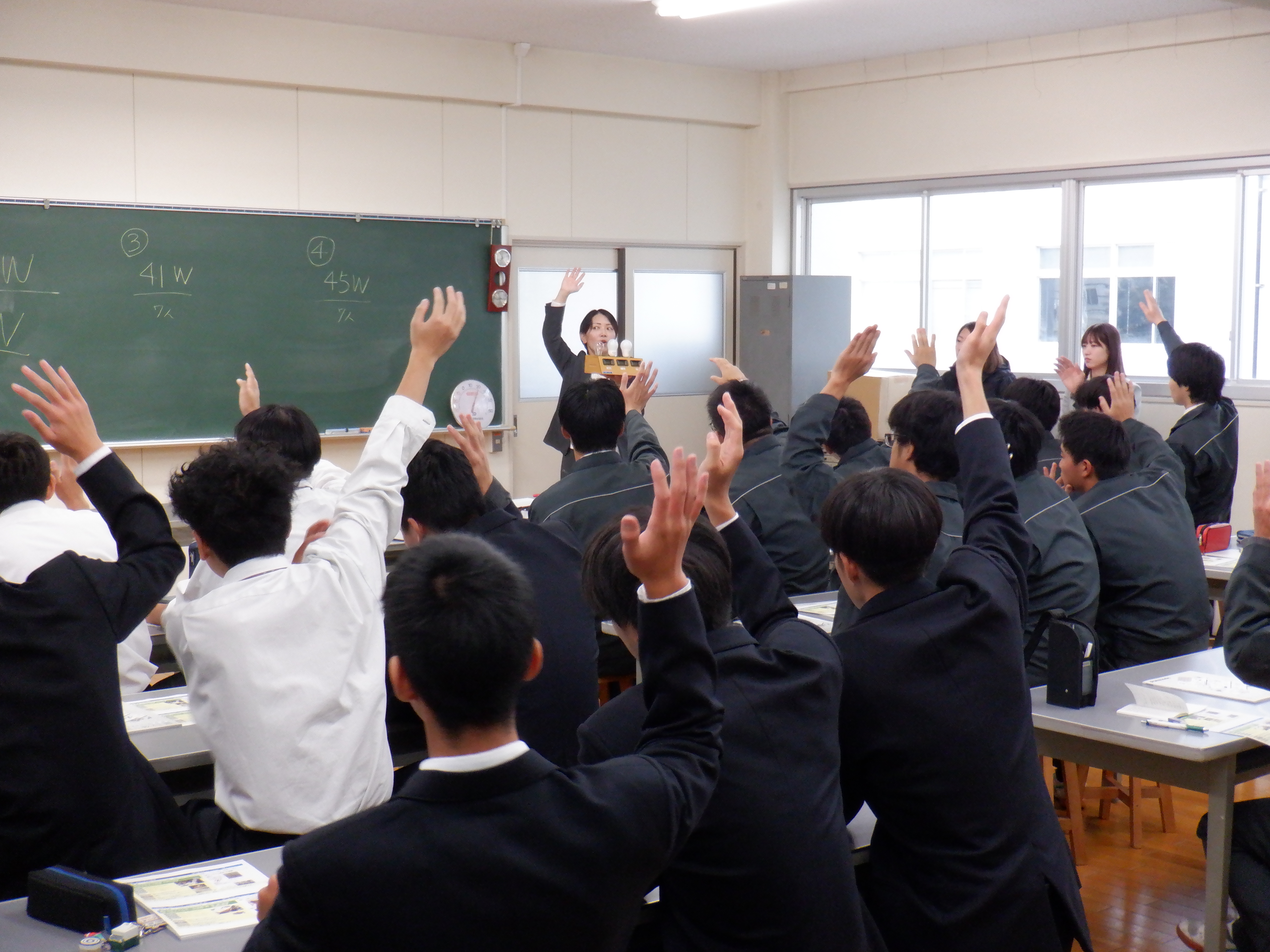 「キャリア教育プログラム事業、出前授業」を開催いたしました。のイメージ