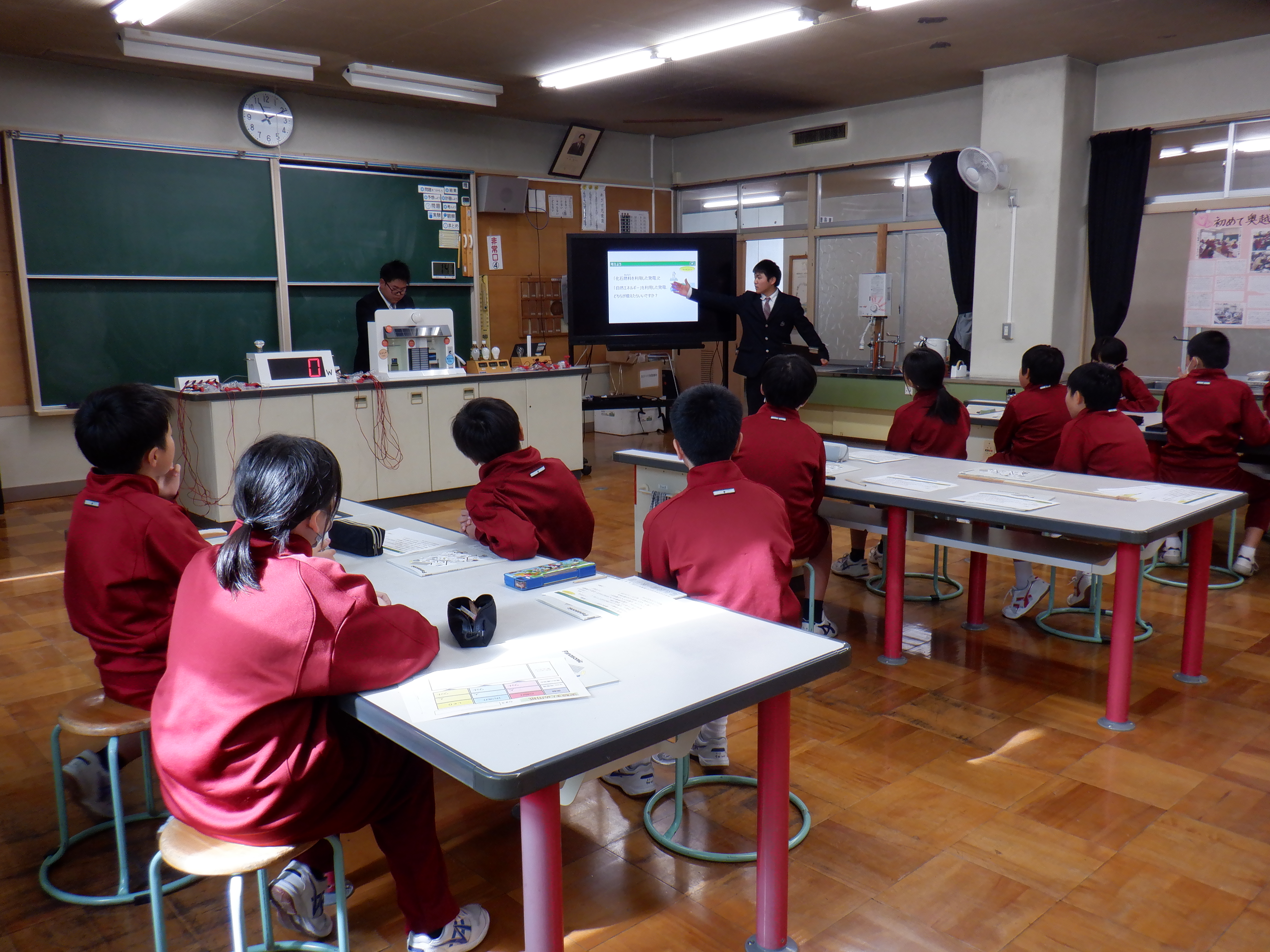 キャリア教育プログラム事業　奥越明成高校生による出前授業を開催しましたのイメージ